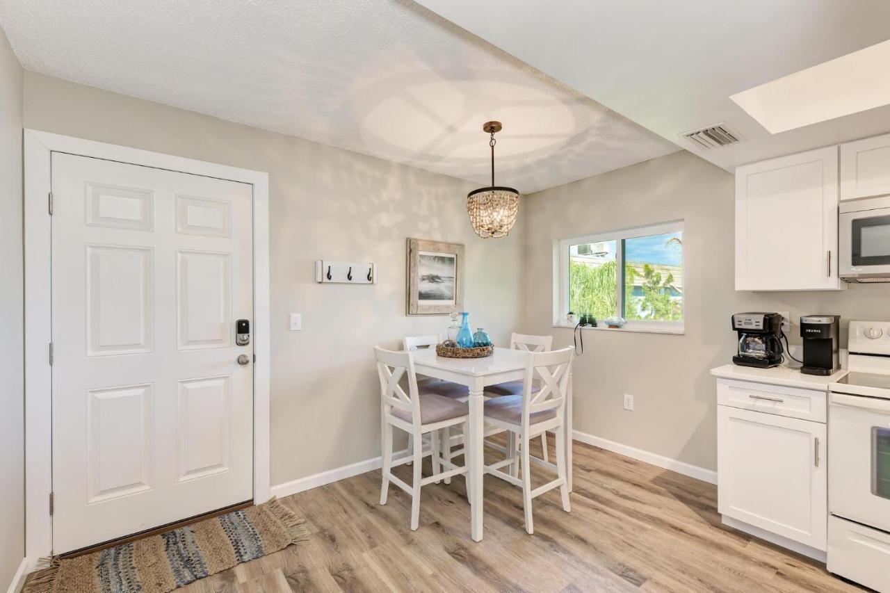 Anna Maria Island Beach Palms 8B เบรเดนทันบีช ภายนอก รูปภาพ