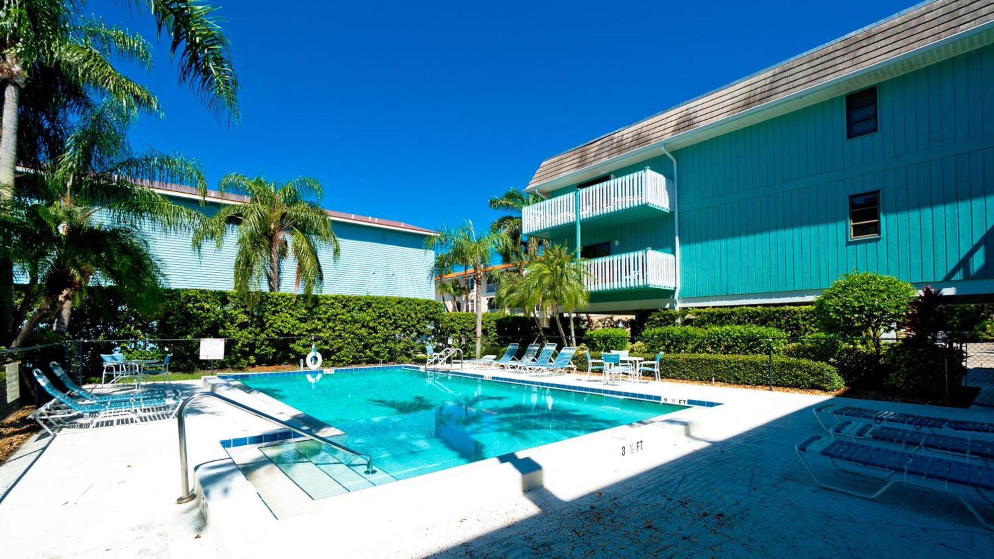 Anna Maria Island Beach Palms 8B เบรเดนทันบีช ภายนอก รูปภาพ
